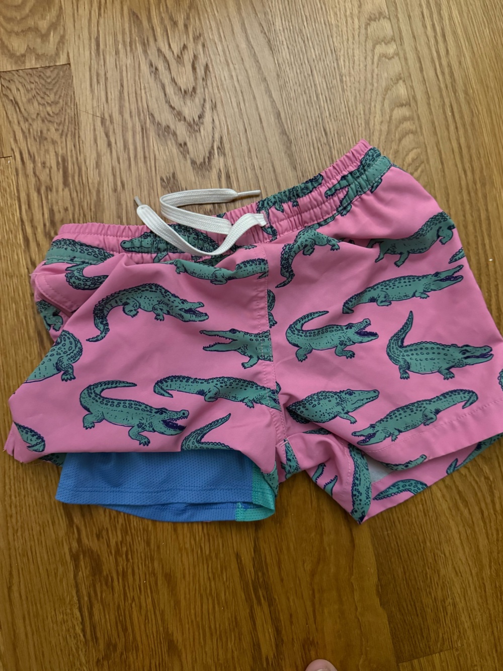 chubbies Pink Swim Shorts with Green Alligator Print - Picture 3 of 4